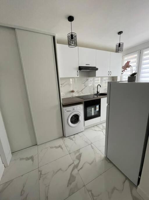 Appartement 2 Pieces, Salon Et Chambre, 44M2 Refait A Neuf Clichy Kültér fotó